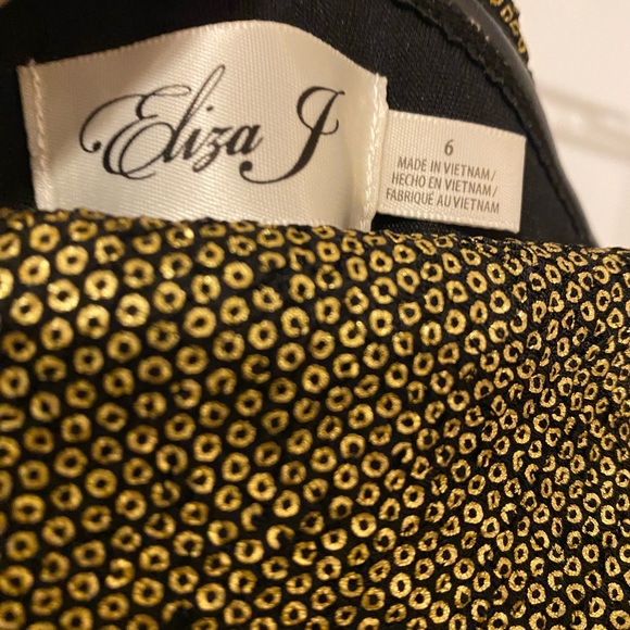 Beautiful Formal Evening Gown - Picture 3 of 4